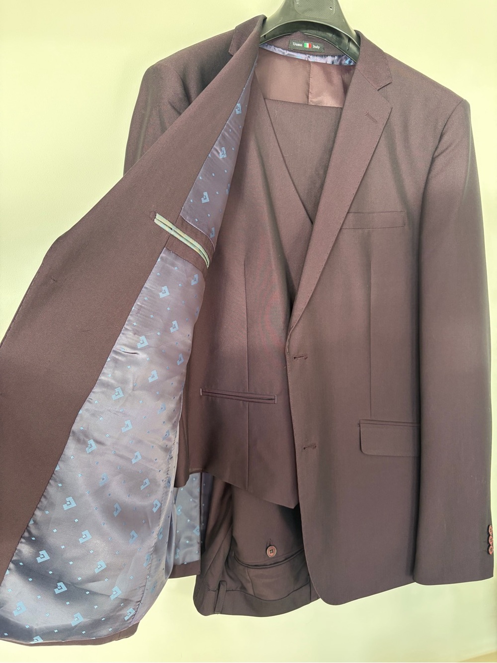 Uomo Italy Men's Dark Plum 3-Piece Suit Set – Jacket, Vest & Pants – Size 46T38